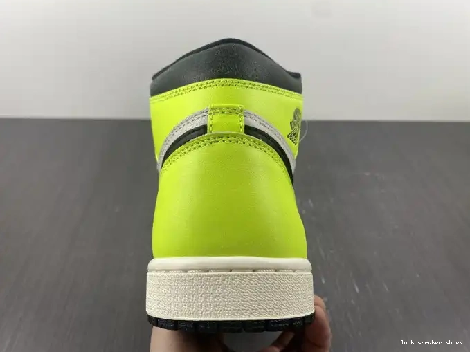 Rep LUCY Jordan Air 1 High OG 555088-702 Volt 0526